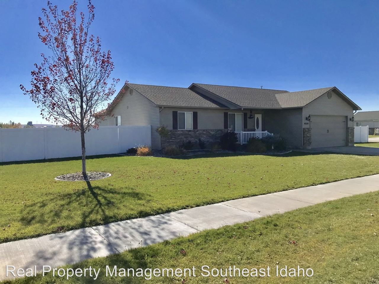 4684 102 N - Photo 2 of 26