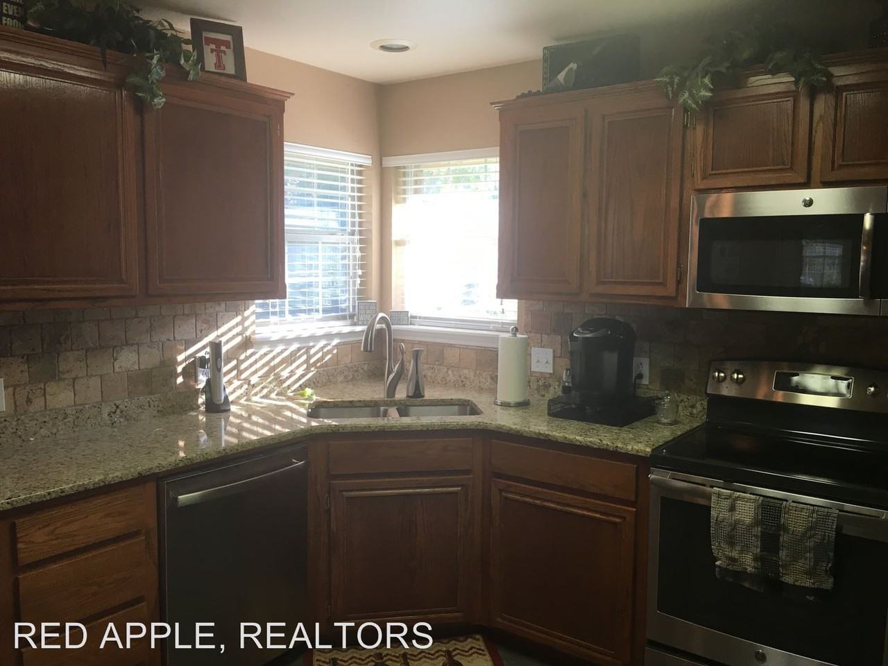 3509 Carnation Ct - Photo 3 of 14