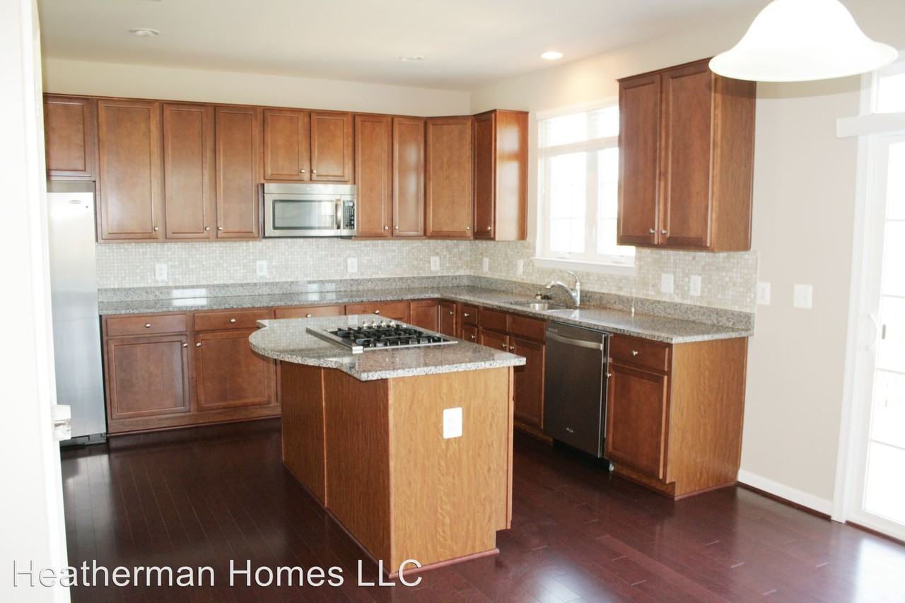 80 Royal Crescent Way - Photo 2 of 19