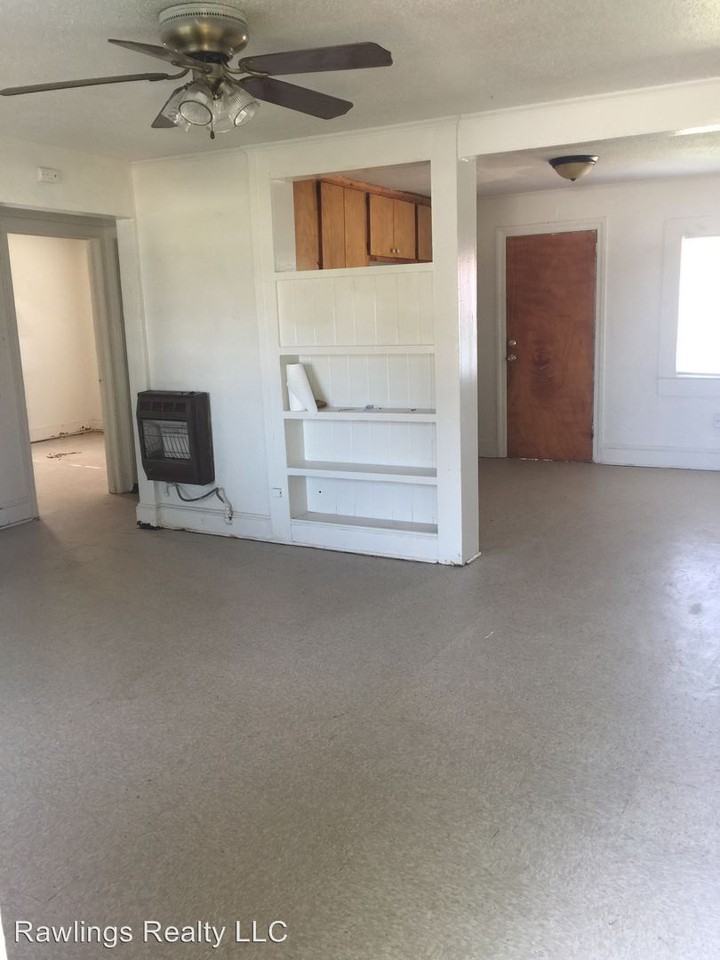 300 Mallory St. - Photo 2 of 5