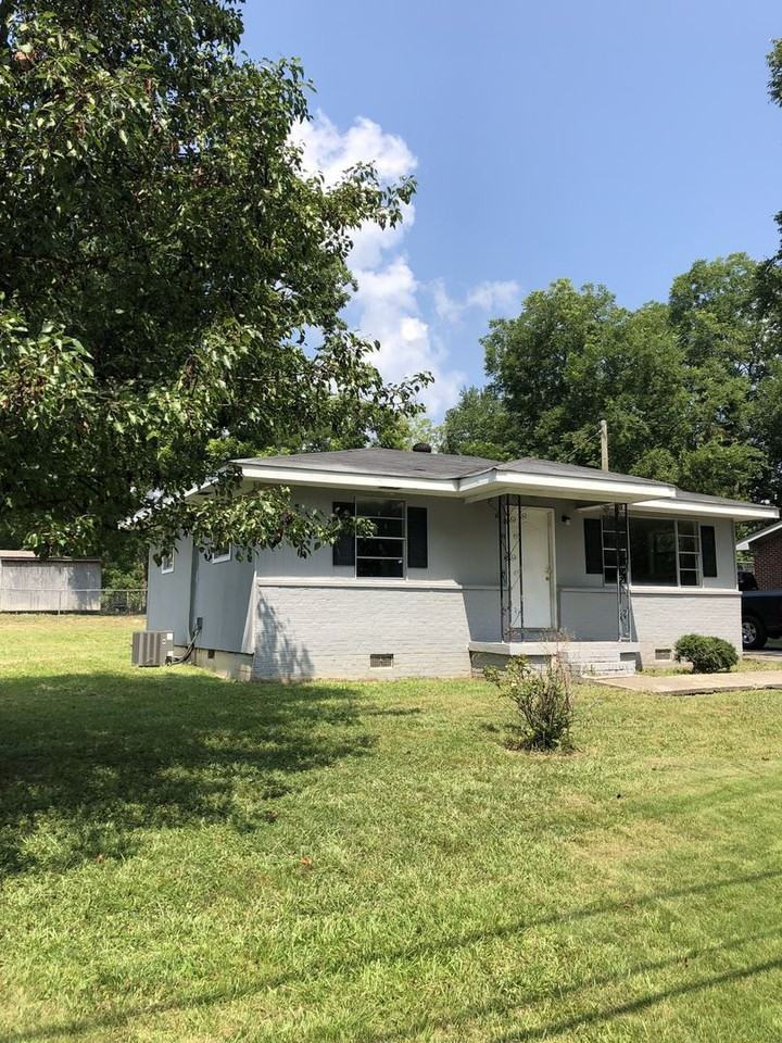 205 Nelson St SW - Photo 2 of 2