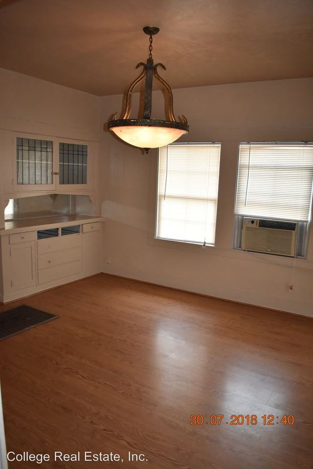 1446 Aurora St S - Photo 3 of 11