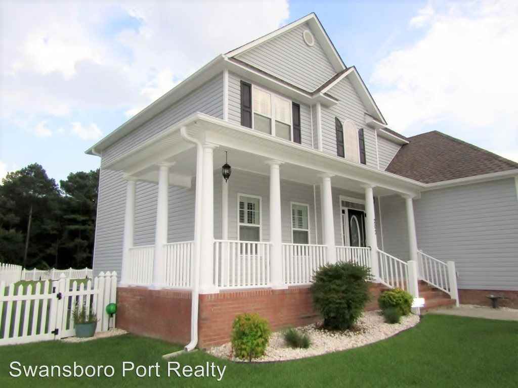 203 Brittany Ln - Photo 2 of 24