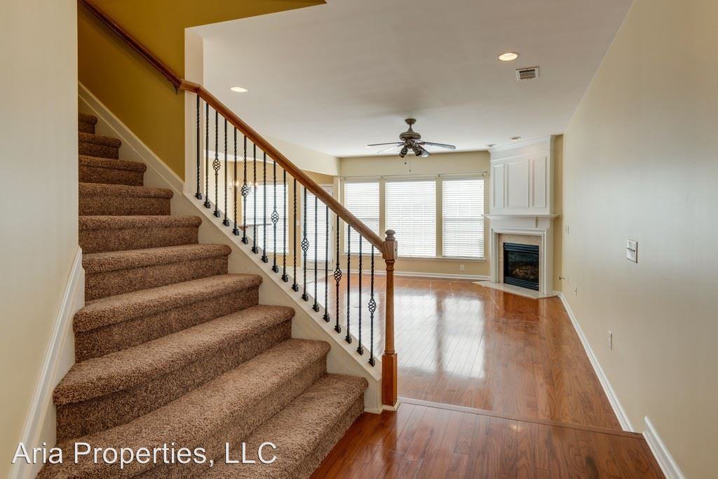 453 Lazy Creek Ln - Photo 3 of 21