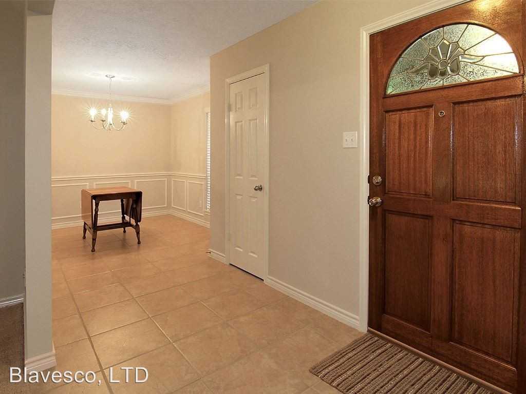 1718 Coe Rd - Photo 3 of 28