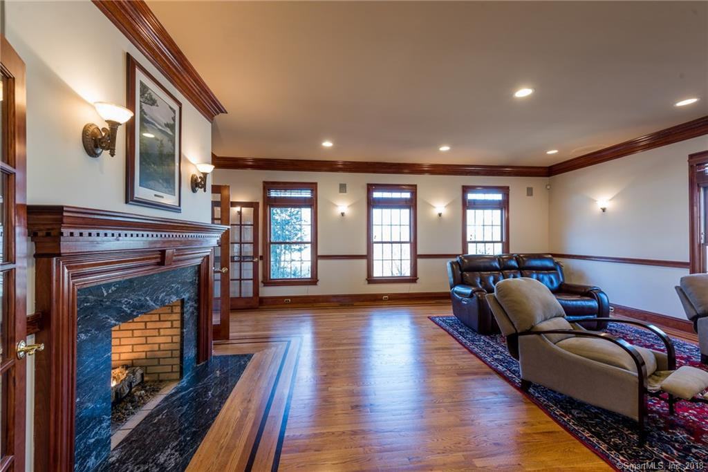 65 Fieldstone Dr - Photo 3 of 32