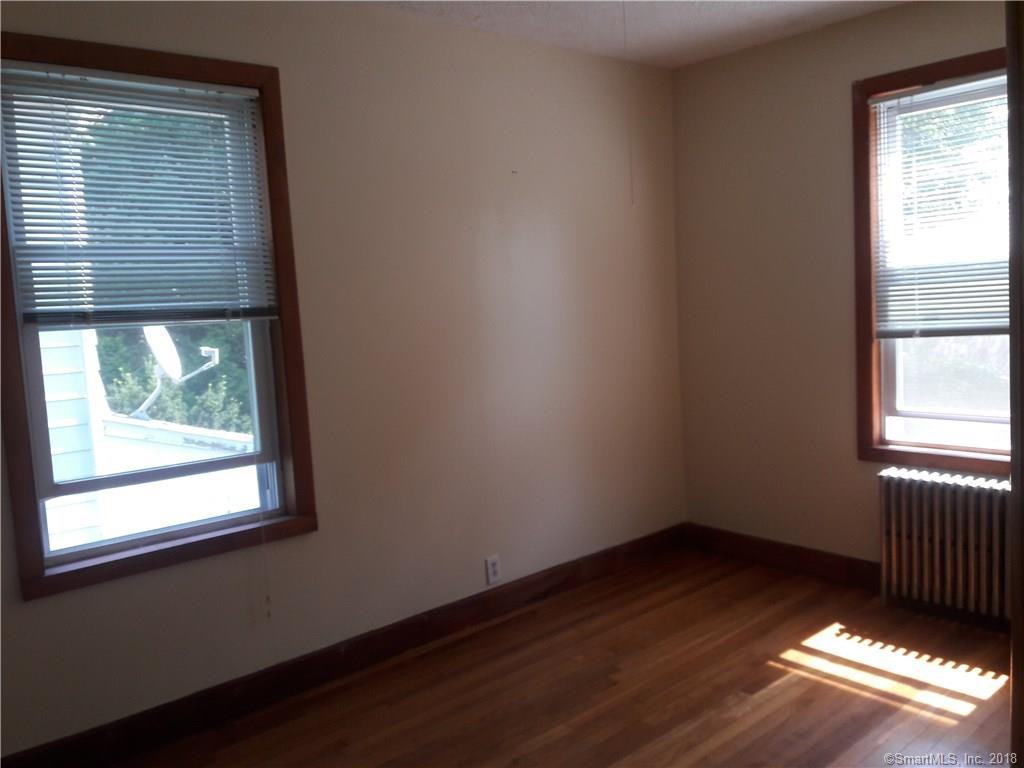 69 Nash St - Photo 3 of 7