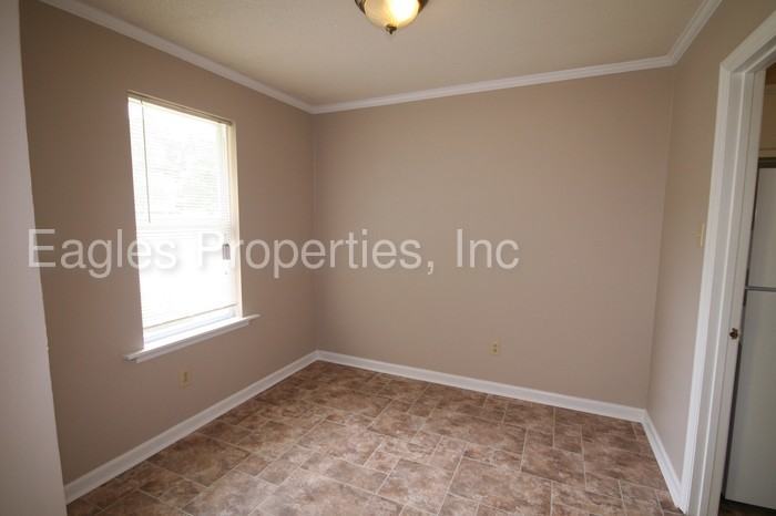 104 Darrel Rd - Photo 3 of 16