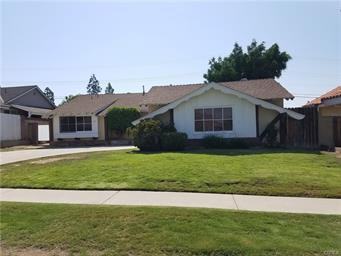 12111 Groveland Ave - Photo 2 of 18