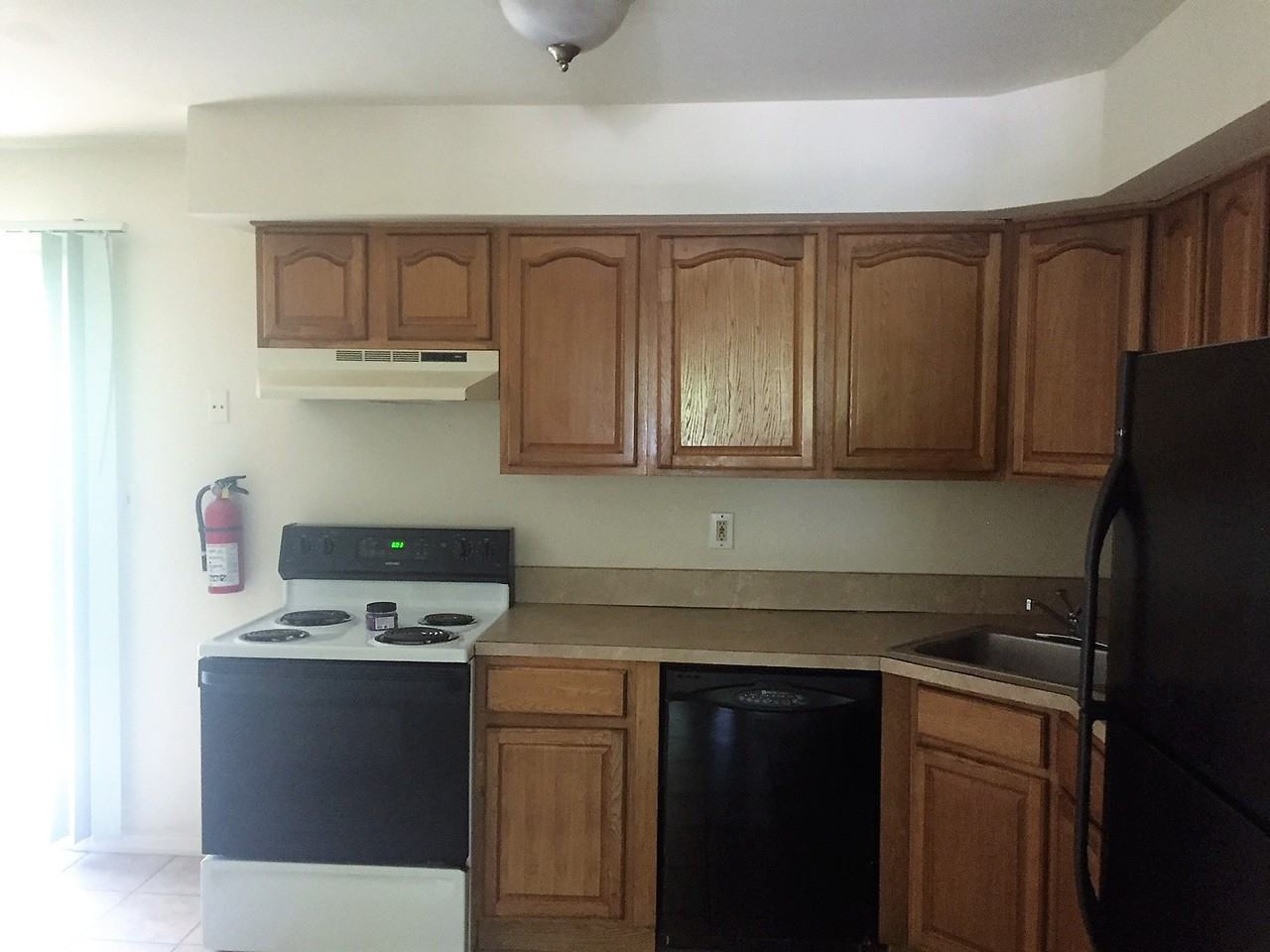 44 Lexington Blvd - Photo 2 of 16