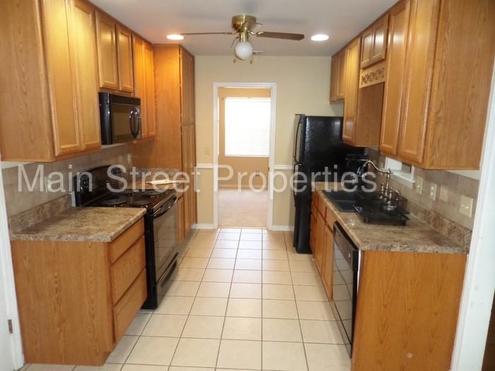 4191 Danamar Dr - Photo 3 of 12