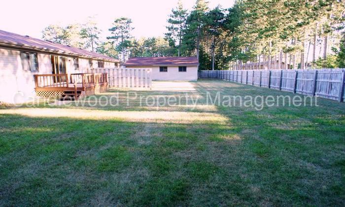 3340 Rosewood Dr - Photo 2 of 17