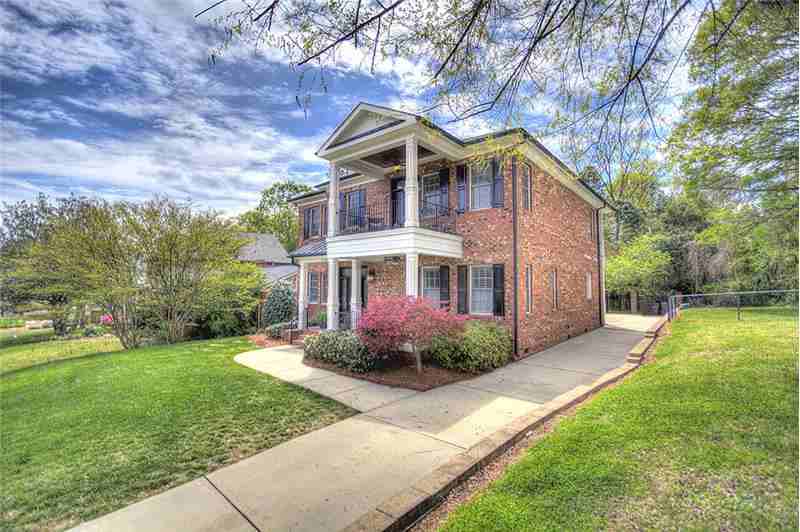 1438 Princeton Ave - Photo 2 of 43