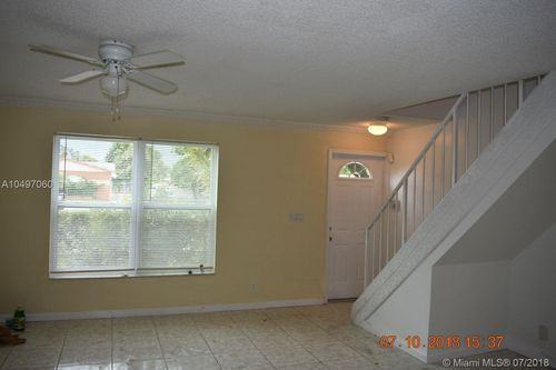 7902 Kimberly Blvd - Photo 3 of 8