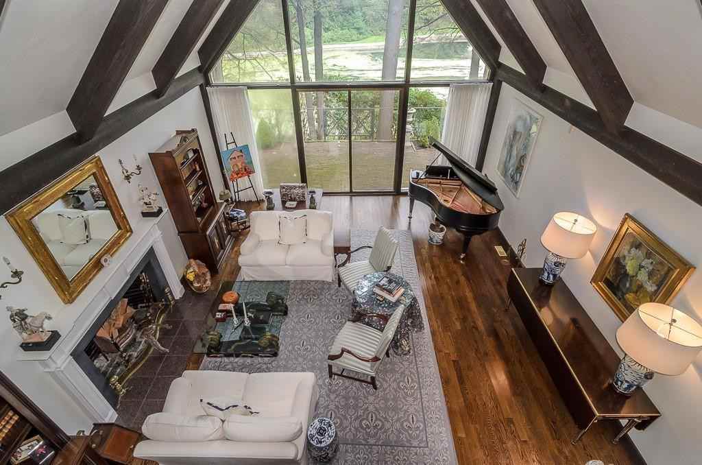 61 Cliff Rd - Photo 2 of 30