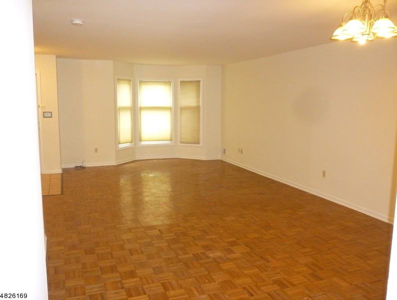 86 Laurelwood Ct - Photo 3 of 23