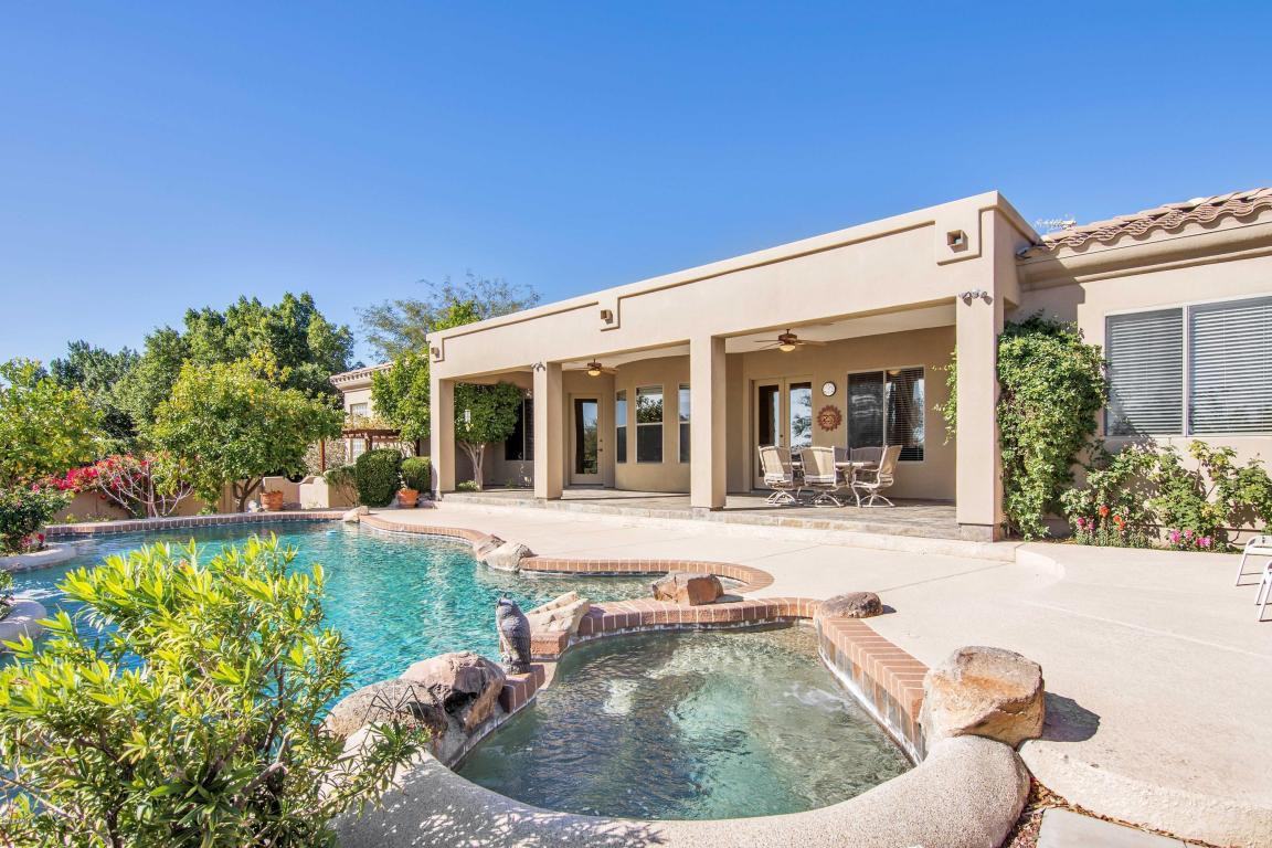 11585 N 120th St - Photo 2 of 28