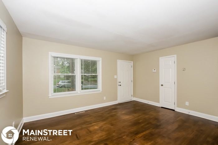 3630 Sargeant Dr - Photo 2 of 12