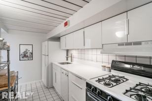 421 Hudson St Unit 216  