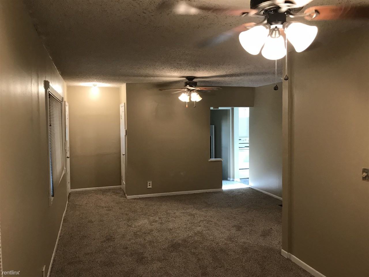 222 S Tracy St - Photo 3 of 10