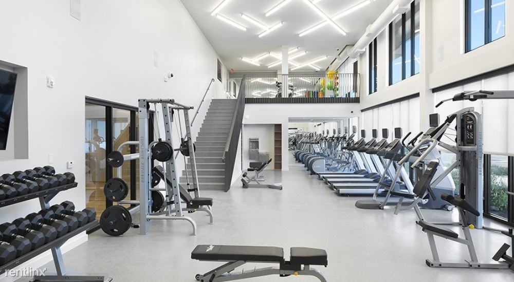 5900 Airport Blvd - Photo 2 of 9