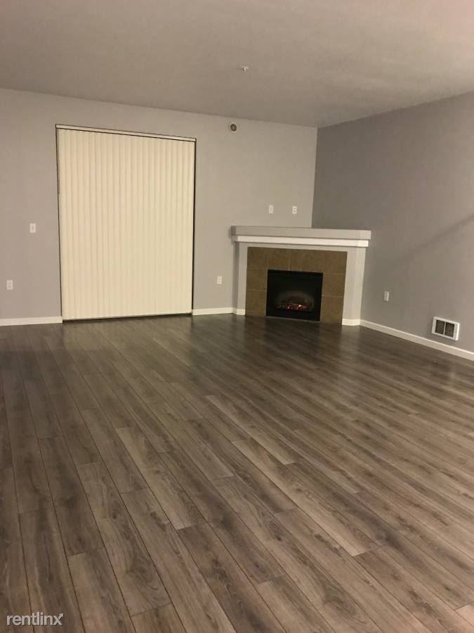 825 Harrington Pl SE - Photo 3 of 10