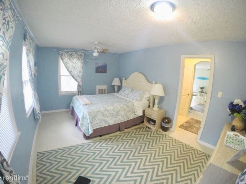 514 Blockade Dr - Photo 3 of 8