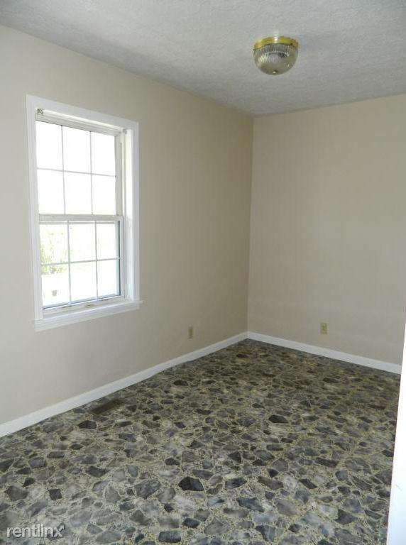 960 N Central Ave - Photo 3 of 11