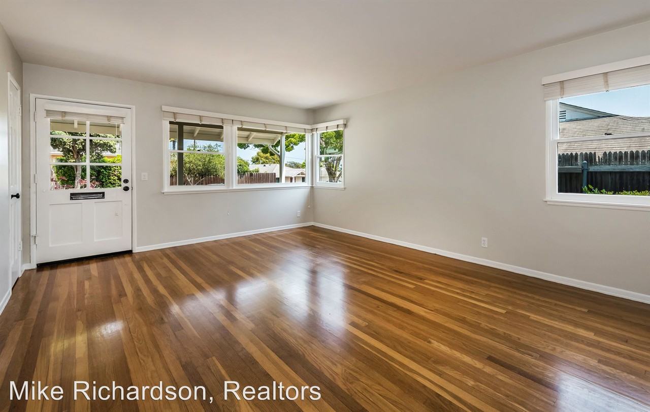 261 Los Alamos Ave - Photo 3 of 19