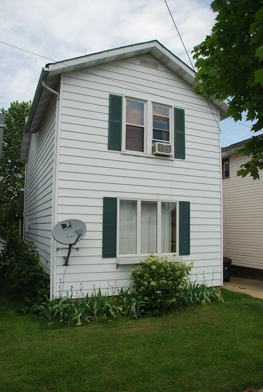 525 Liberty St - Photo 3 of 25