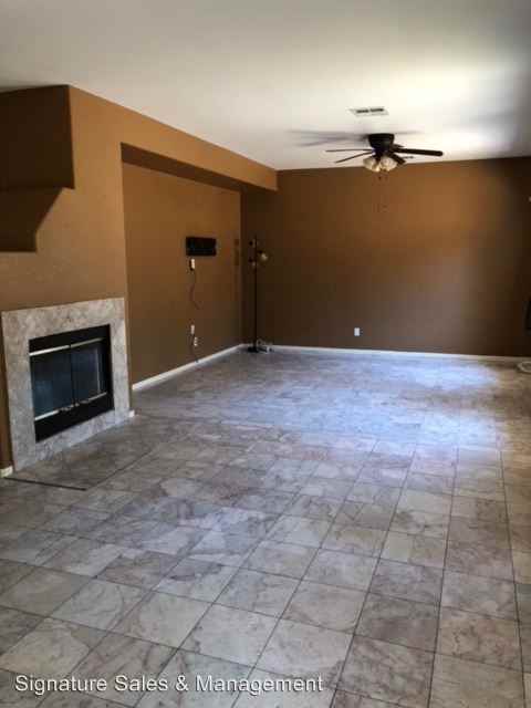 8703 Rolling Hills Dr - Photo 3 of 14
