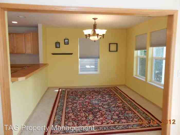 9178 226th Pl NE - Photo 3 of 9