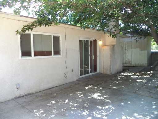 11709 El Solindo Ave NE - Photo 2 of 12