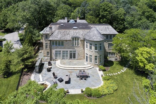 1009 Sheridan Rd - Photo 2 of 19