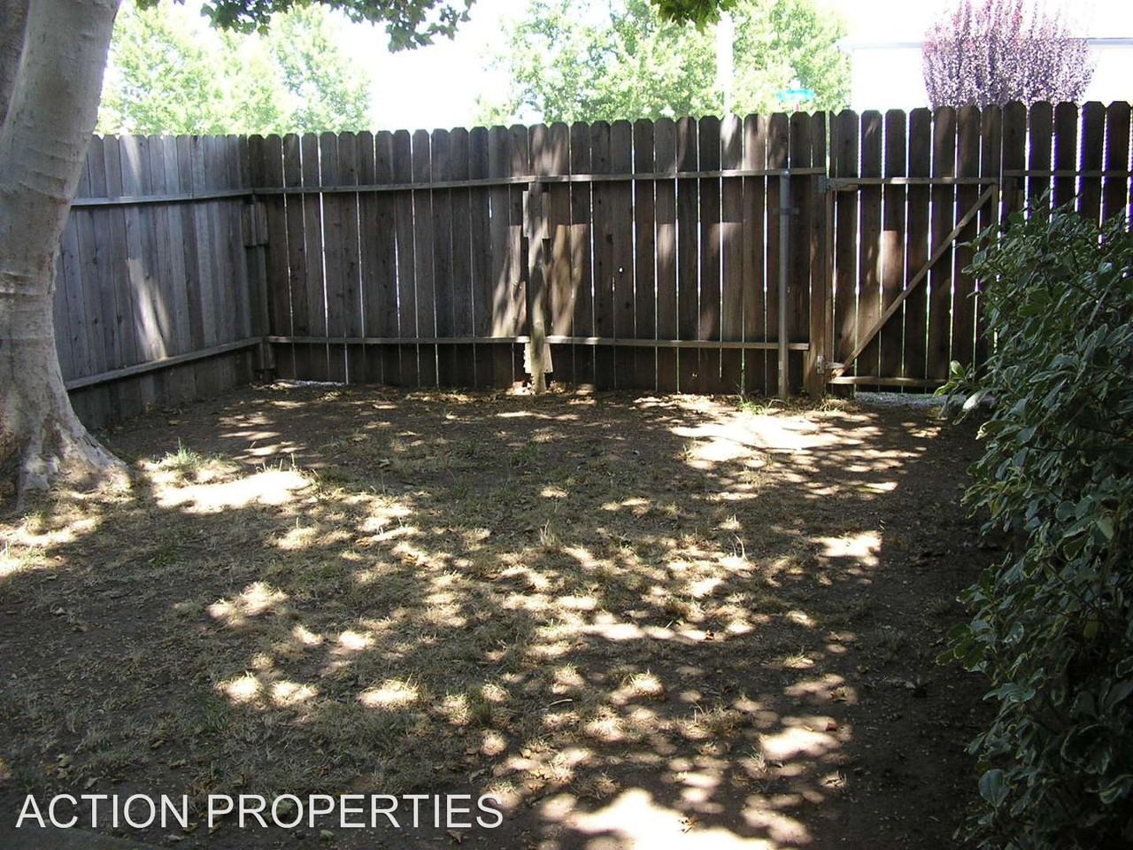 102 Thomas St - Photo 2 of 2