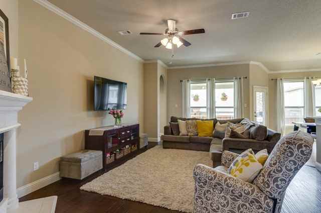 9848 Brazoria Trail - Photo 3 of 16