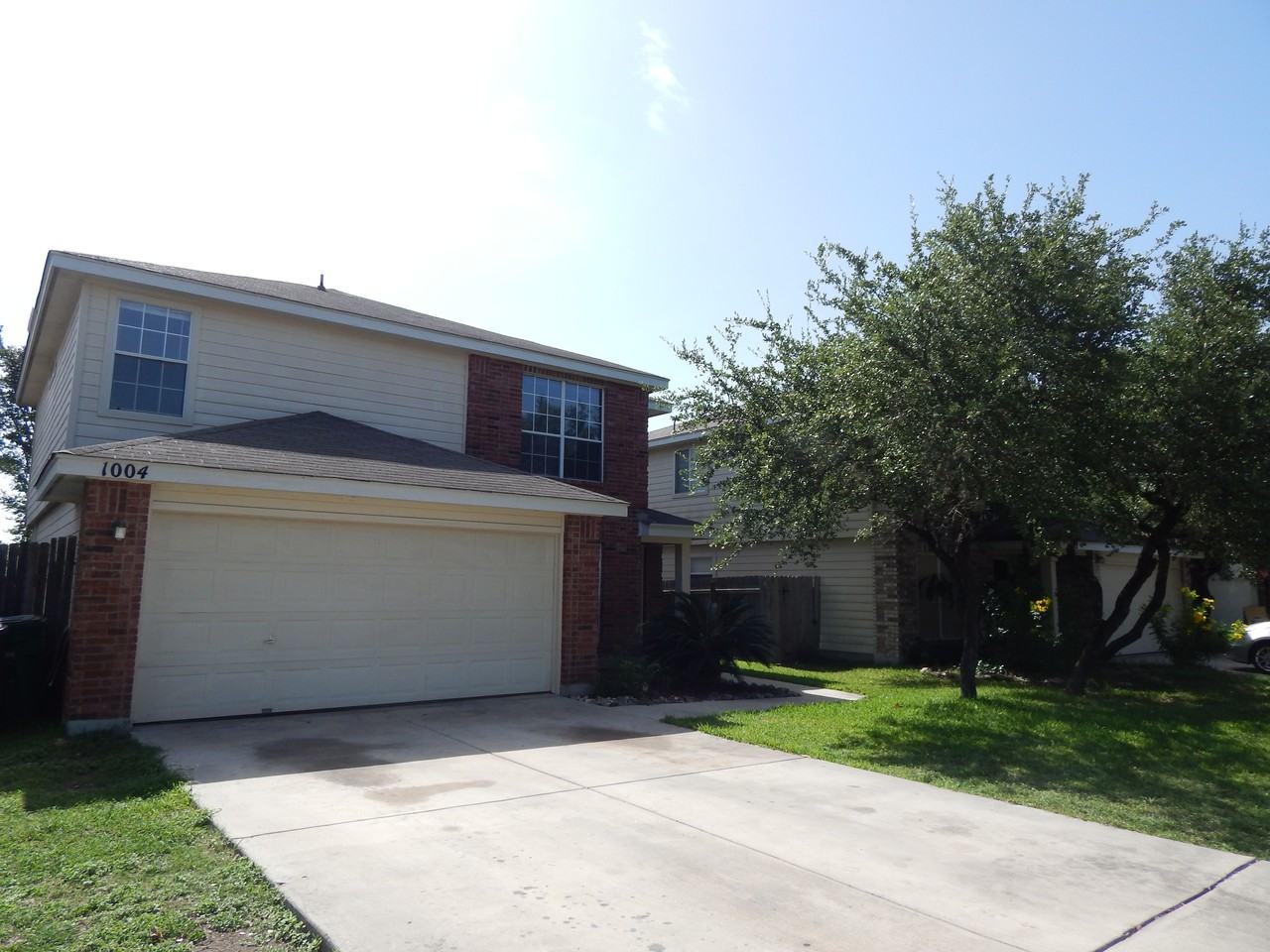 1004 Bobcat Creek - Photo 2 of 30