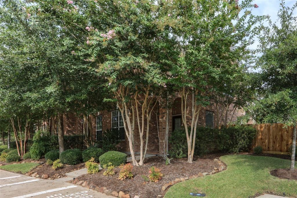 153 E Montfair Blvd - Photo 2 of 42