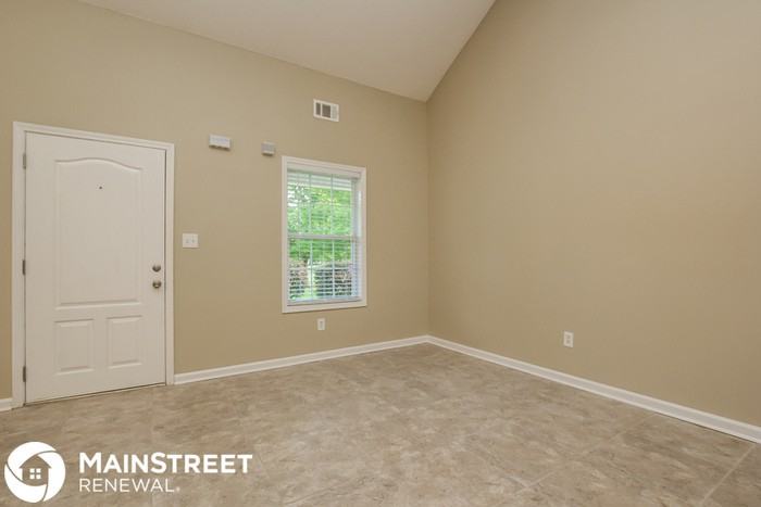 4980 Wolfcreek View - Photo 3 of 15