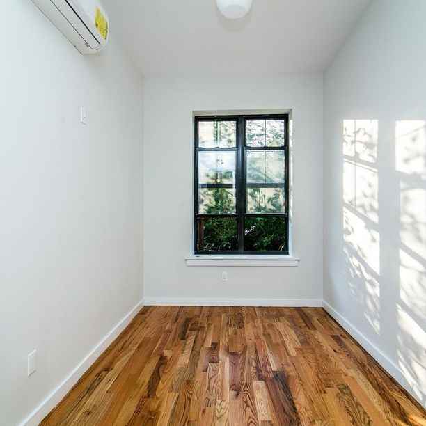 309 Harman Street #2r