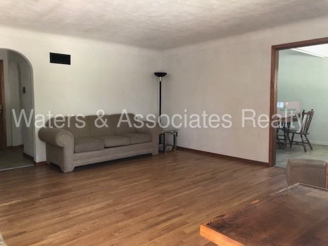 11307 Old Saint Charles Rd - Photo 3 of 19