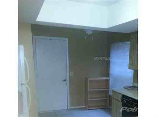 1934 Crown Park Dr - Photo 3 of 10