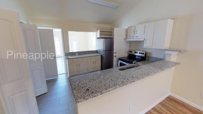 9807 Tamalpais Dr - Photo 3 of 15