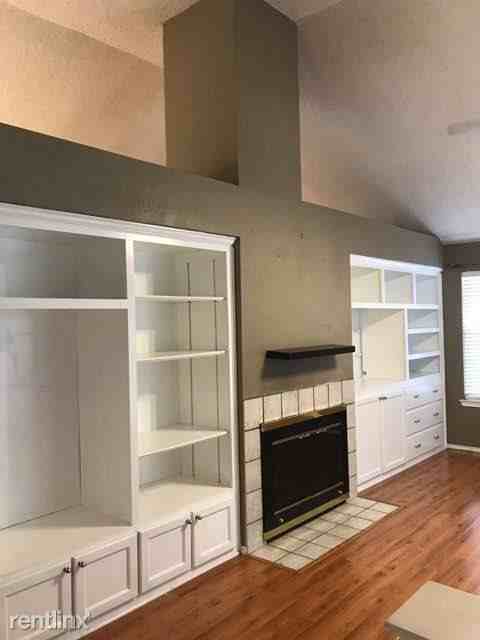 1411 Petunia Dr - Photo 2 of 9