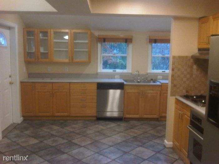 53 Rose Ave - Photo 2 of 10