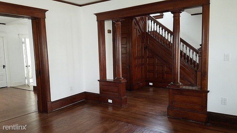 131 New Market Rd - Photo 2 of 8