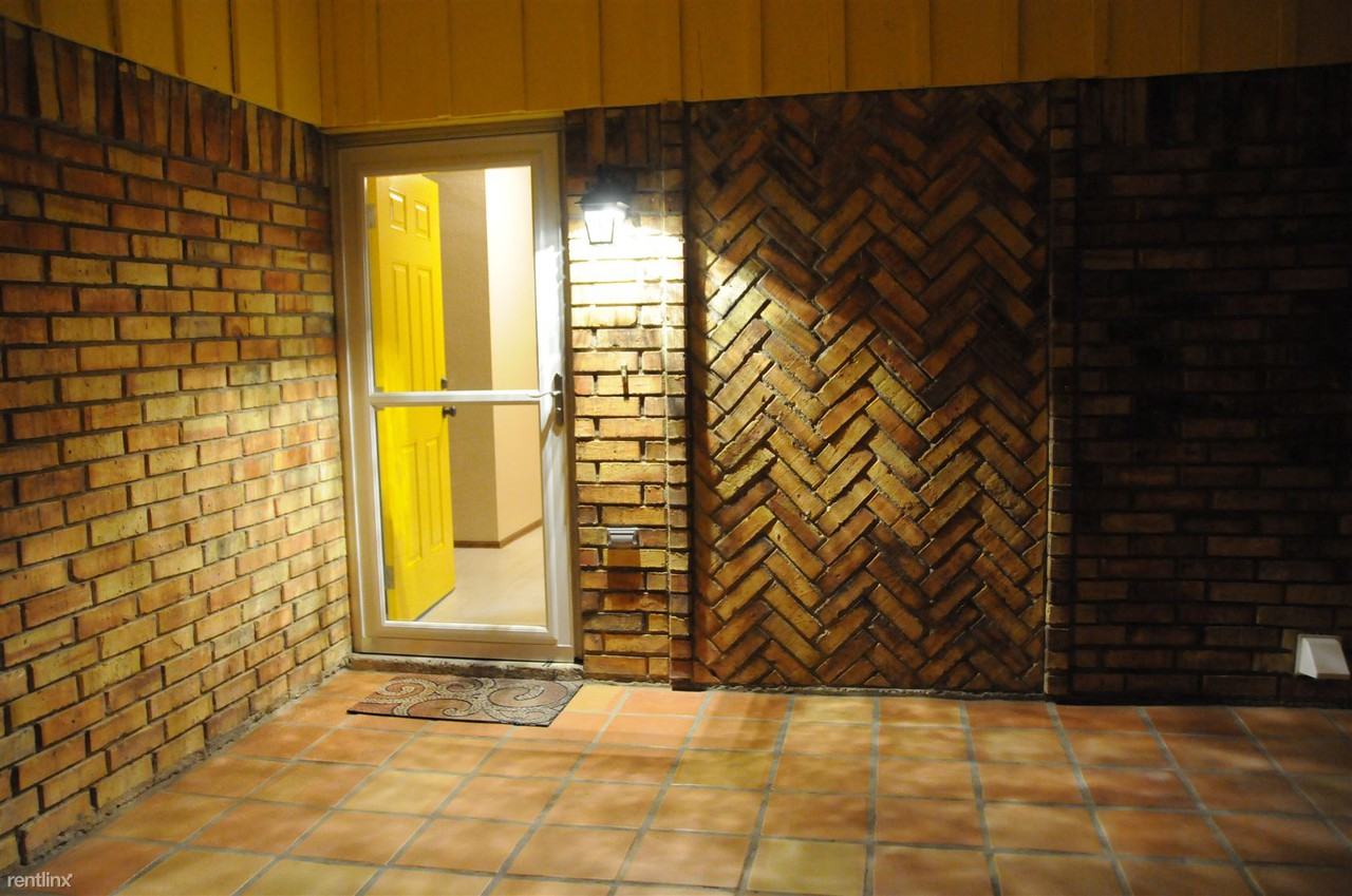 6000 N 30th St - Photo 2 of 14