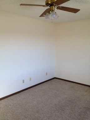 3269 Ansborough Ave - Photo 3 of 5