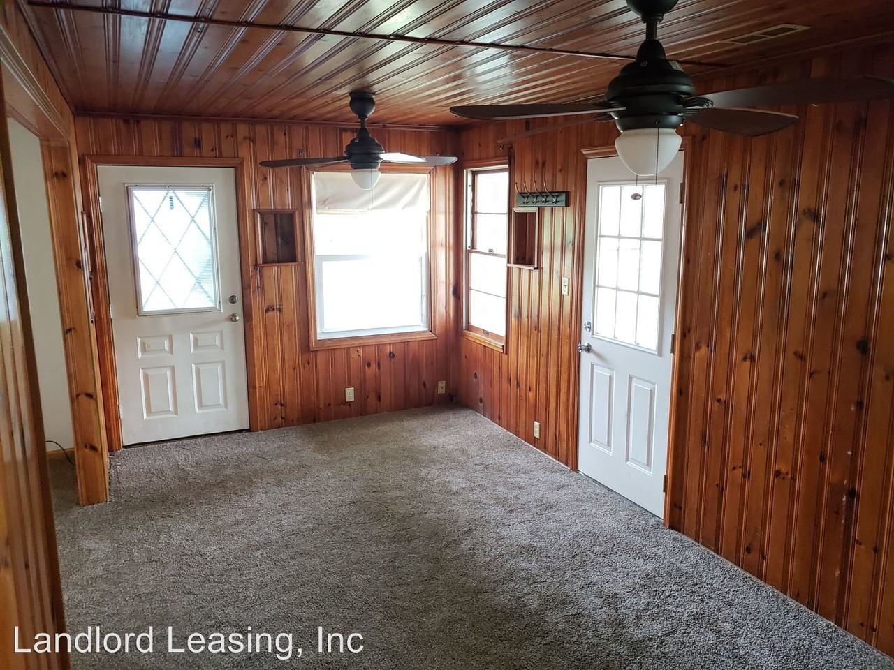 863 Howard Dr - Photo 3 of 17