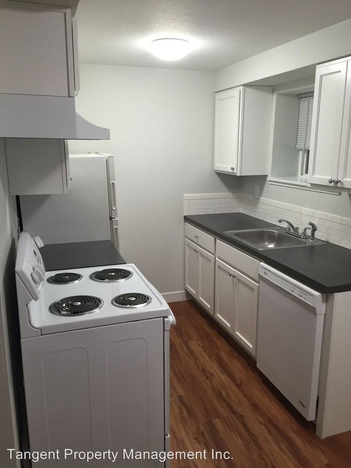 2755 NE Hogan Drive - Photo 3 of 11